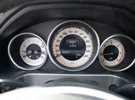 Mercedes-Benz - E-class