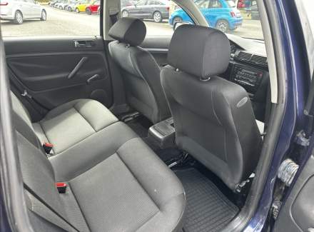 Volkswagen - Passat
