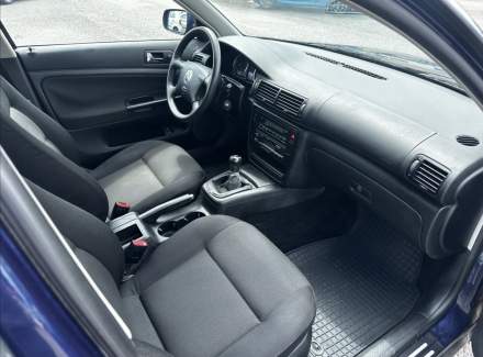Volkswagen - Passat