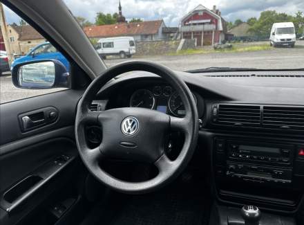 Volkswagen - Passat