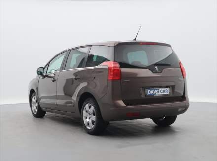 Peugeot - 5008