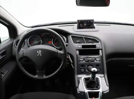 Peugeot - 5008