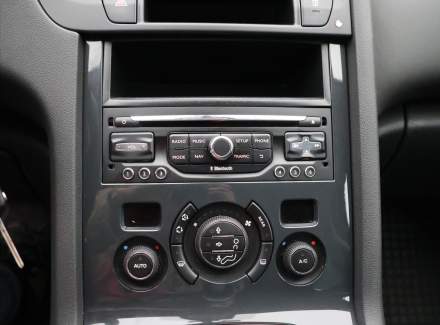 Peugeot - 5008