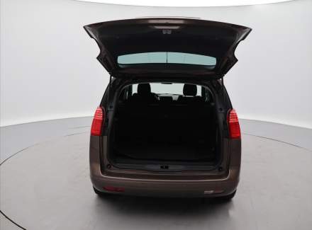 Peugeot - 5008