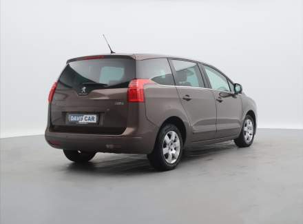 Peugeot - 5008