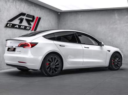 Tesla - Model 3