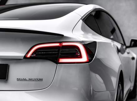 Tesla - Model 3