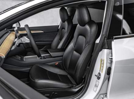 Tesla - Model 3