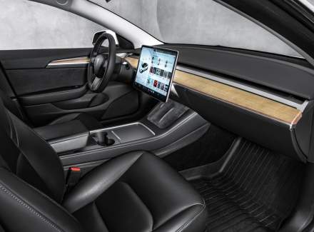 Tesla - Model 3