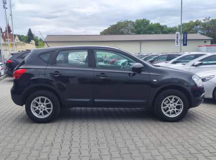 Nissan - Qashqai