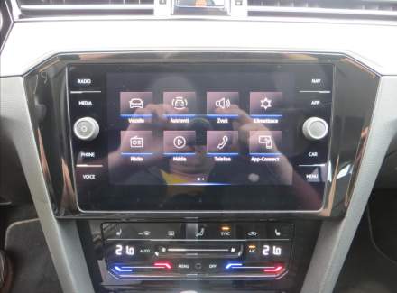 Volkswagen - Passat
