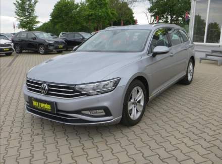 Volkswagen - Passat