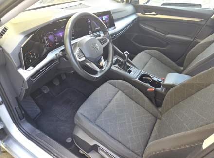 Volkswagen - Golf
