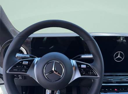 Mercedes-Benz - CLA