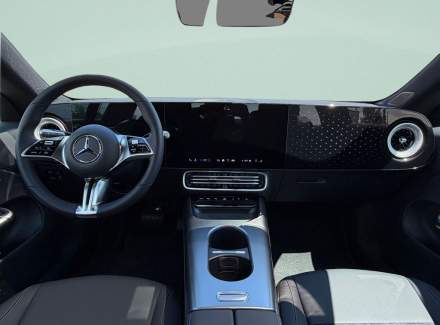 Mercedes-Benz - CLA