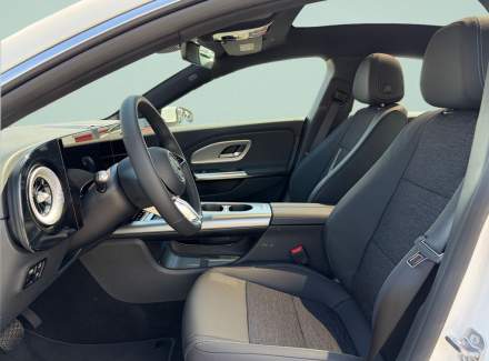 Mercedes-Benz - CLA
