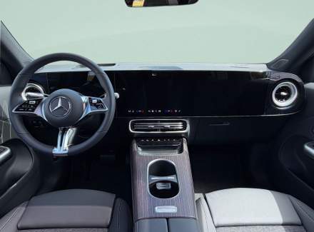 Mercedes-Benz - GLB