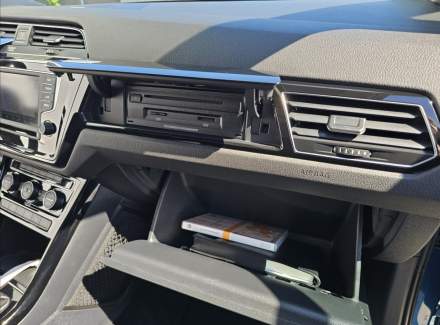 Volkswagen - Touran