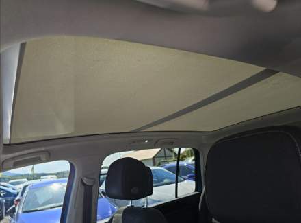 Volkswagen - Touran