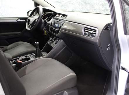 Volkswagen - Touran