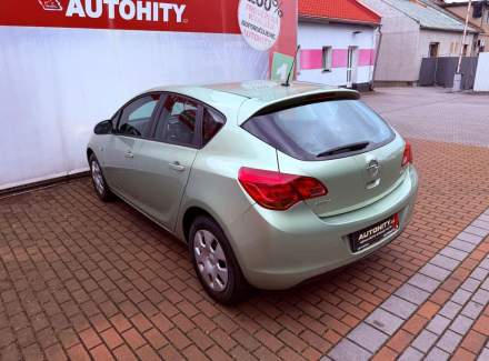 Opel - Astra