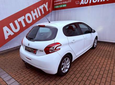Peugeot - 208
