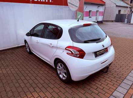 Peugeot - 208