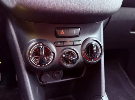 Peugeot - 208