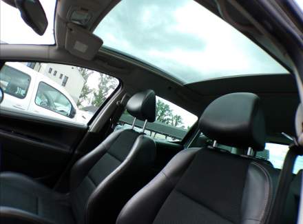 Peugeot - 207