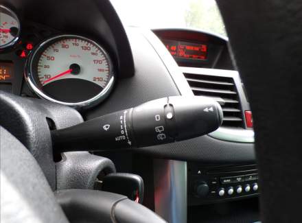 Peugeot - 207