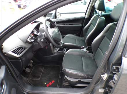 Peugeot - 207