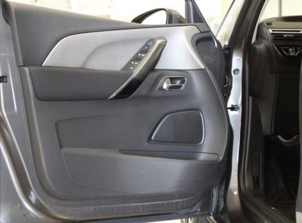 Citroën - C4