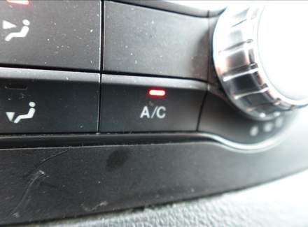 Mercedes-Benz - Vito