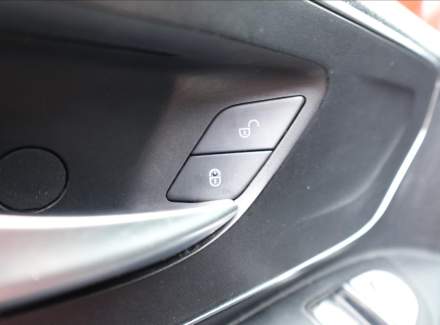 Mercedes-Benz - Vito