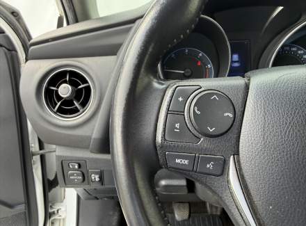 Toyota - Auris