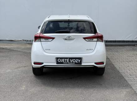 Toyota - Auris