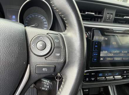 Toyota - Auris