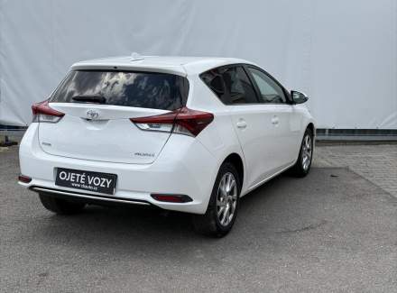 Toyota - Auris