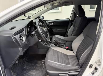 Toyota - Auris