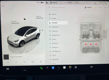 Tesla - Model Y
