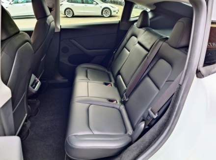 Tesla - Model Y