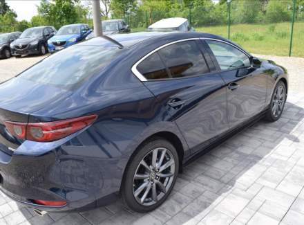 Mazda - 3