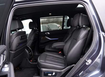 BMW - X7