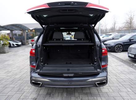 BMW - X7