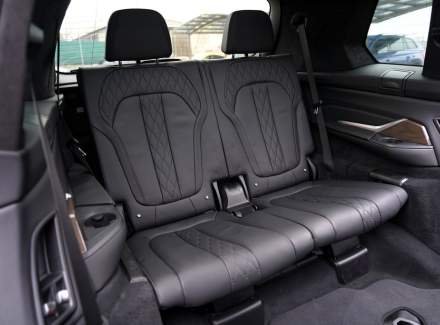 BMW - X7