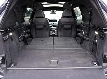 BMW - X7