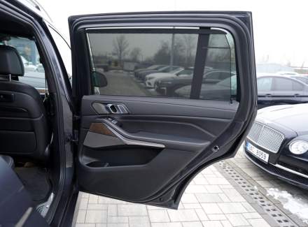 BMW - X7