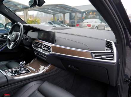 BMW - X7