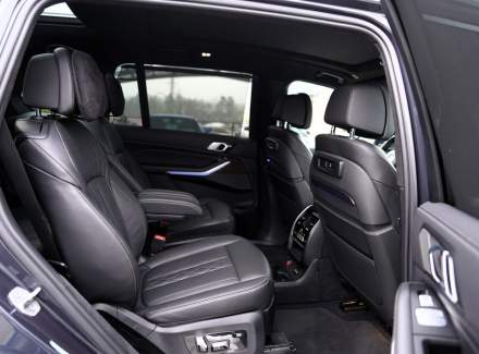 BMW - X7