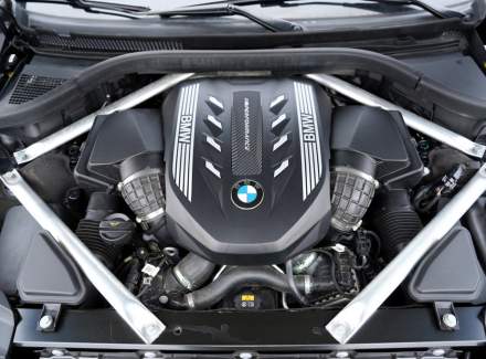 BMW - X7